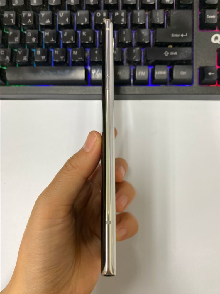 .LG벨벳 화이트 AA급 128GB 무잔상 자녀폰 이미지