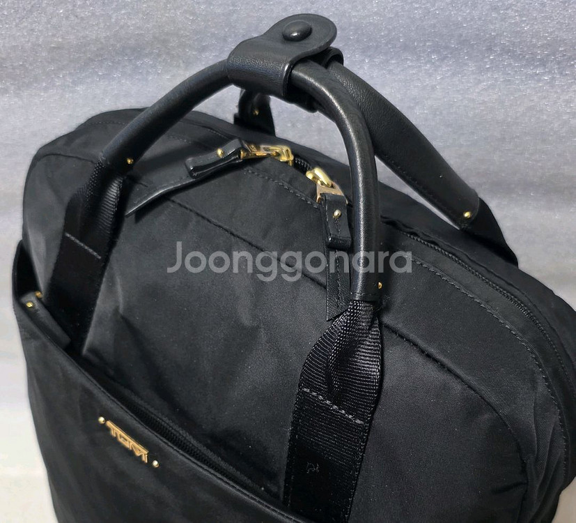 투미 TUMI 보이져 에스코트 컨버터블 여성용 경량백팩--6