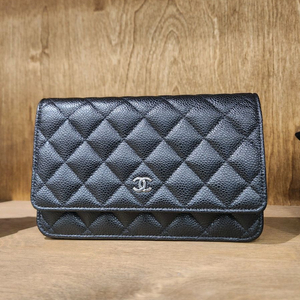 샤넬woc은장캐비어 내장칩