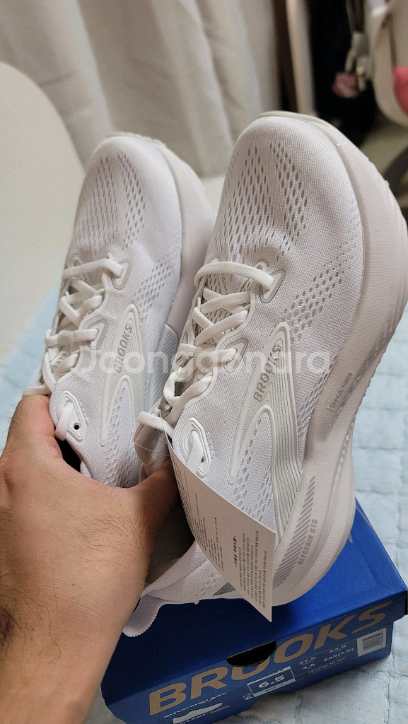 브룩스 러닝화 글리세린 GTS 22 여성 235와이드--1