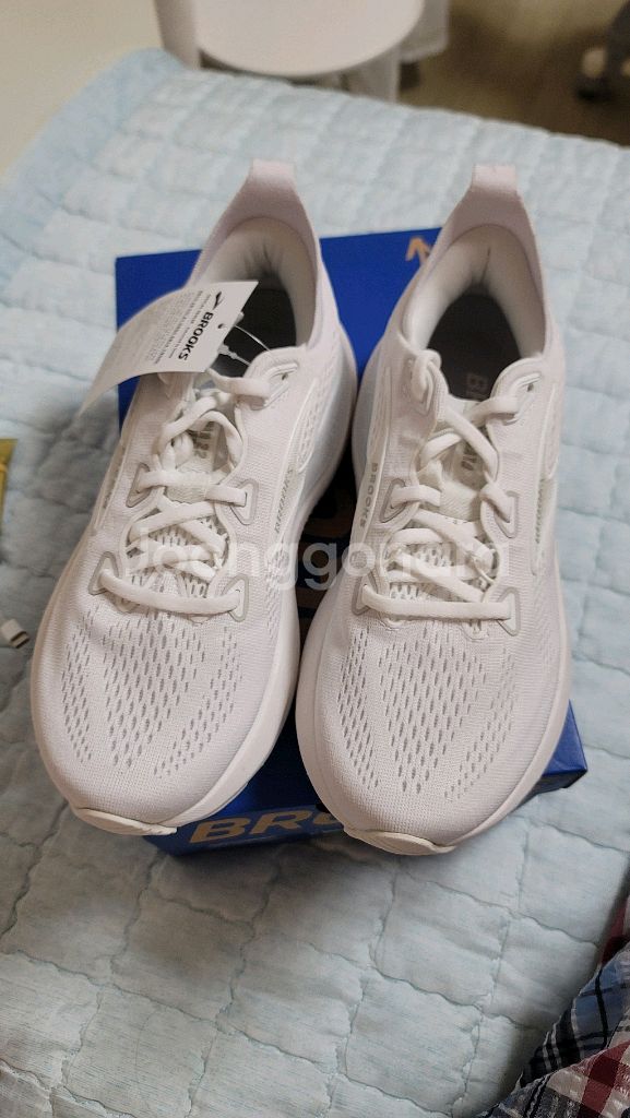브룩스 러닝화 글리세린 GTS 22 여성 235와이드--0