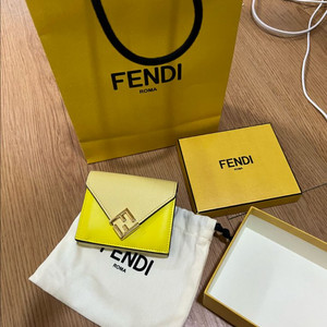 펜디지갑 정품새상품