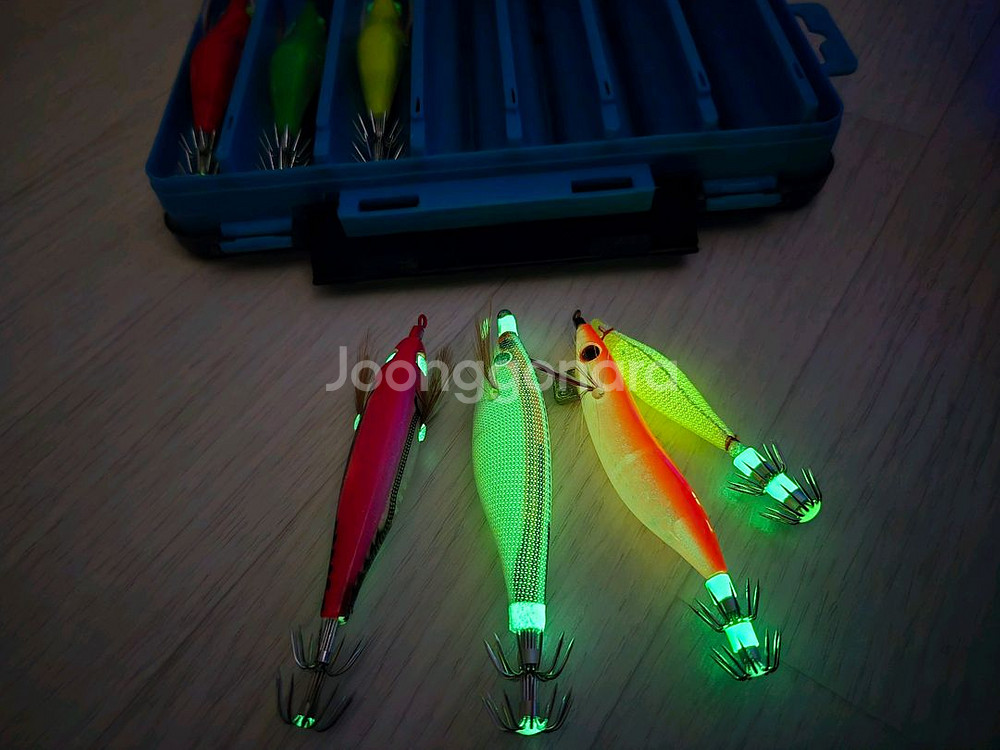 미사용 쭈꾸미 에기 세트(LED 3+야광 3+수평 1)--1