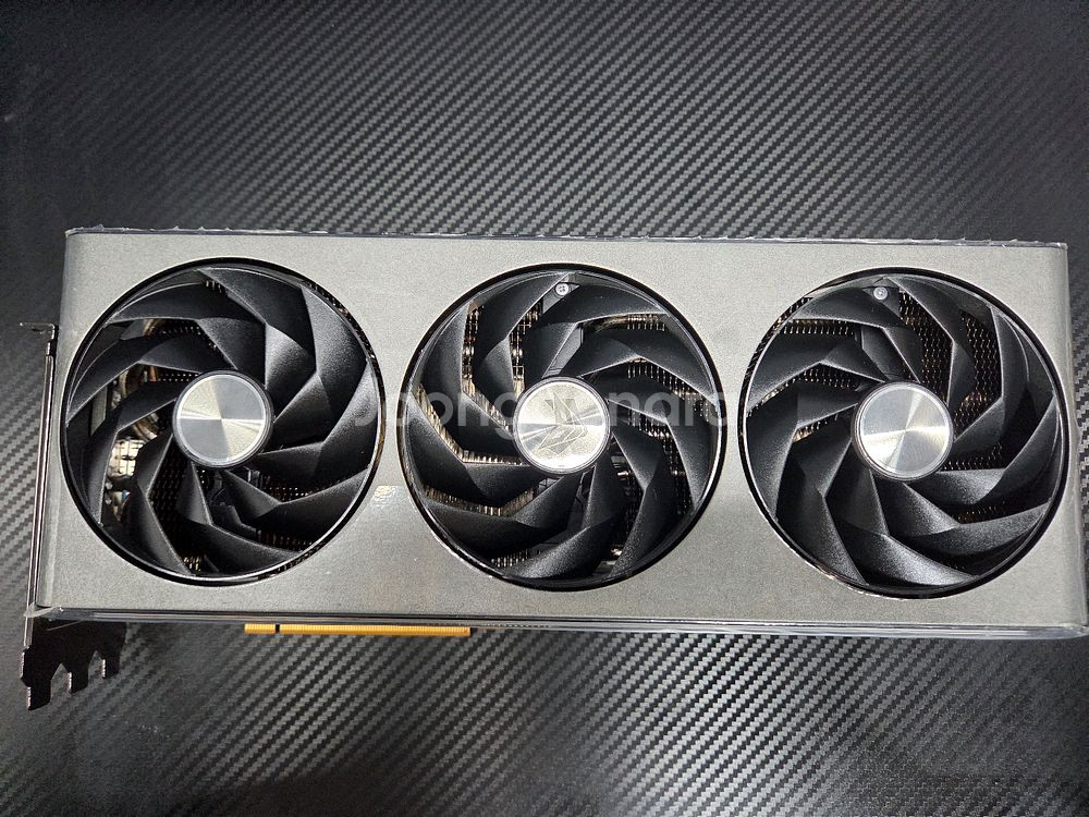 SAPPHIRE 라데온 RX 7900XTX NITRO+--1