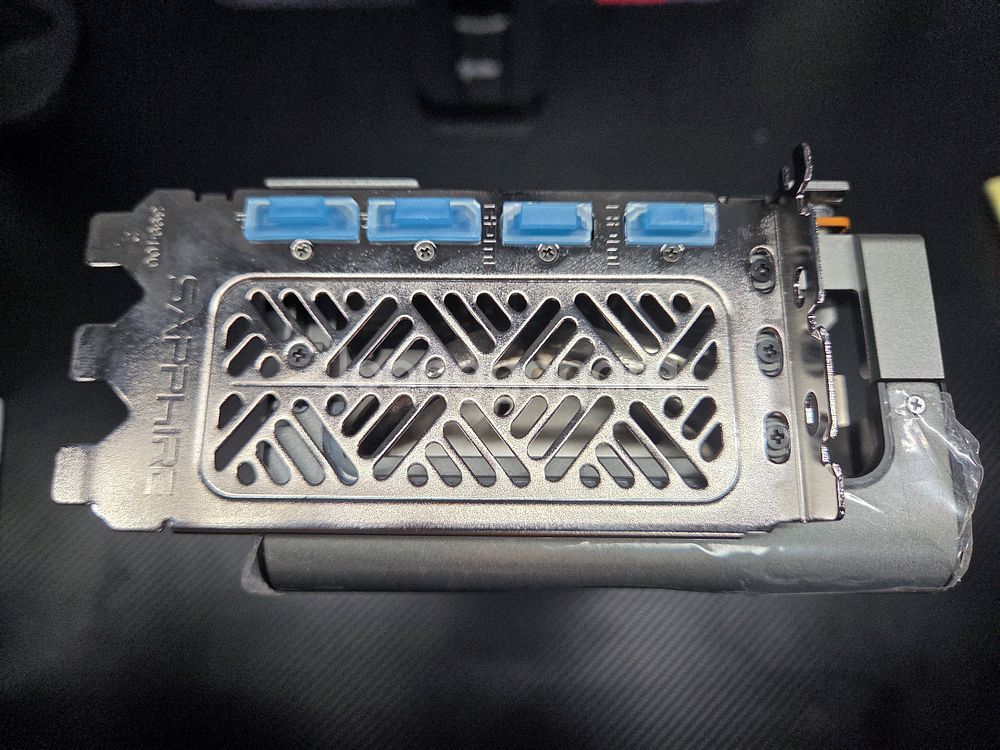 SAPPHIRE 라데온 RX 7900XTX NITRO+--5