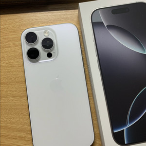 새거급 아이폰16프로 256GB 화이트 풀박스
