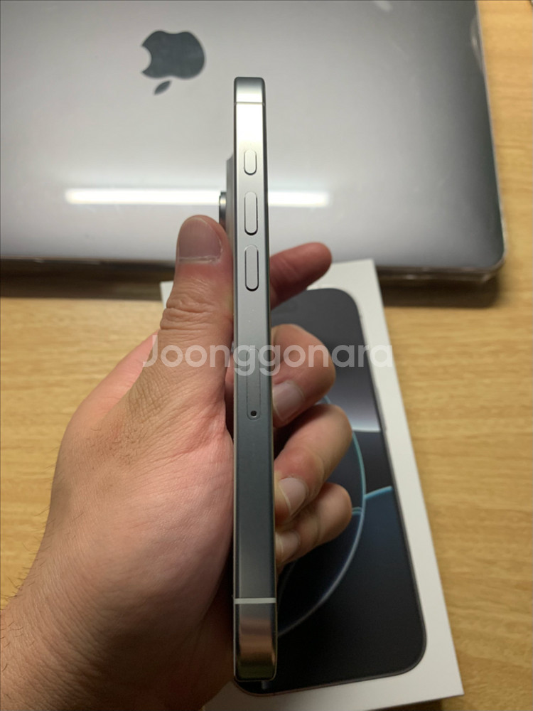 새거급 아이폰16프로 256GB 화이트 풀박스--3