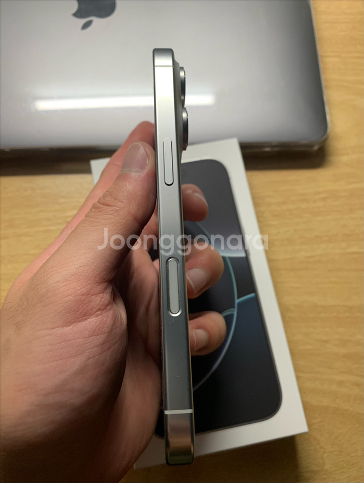 새거급 아이폰16프로 256GB 화이트 풀박스--2