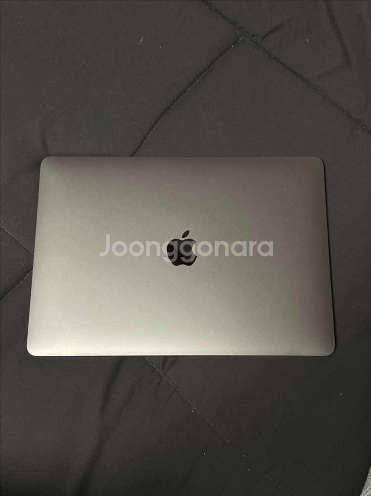 MacBook Air (Retina, 13-inch,--3