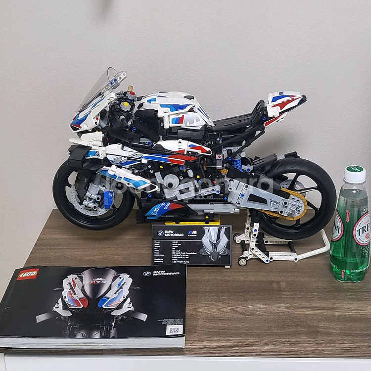 레고 테크닉 42130 BMW 입니다--1