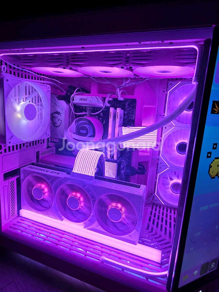라이젠 9800x3d rtx5080 y70 어항본체--1