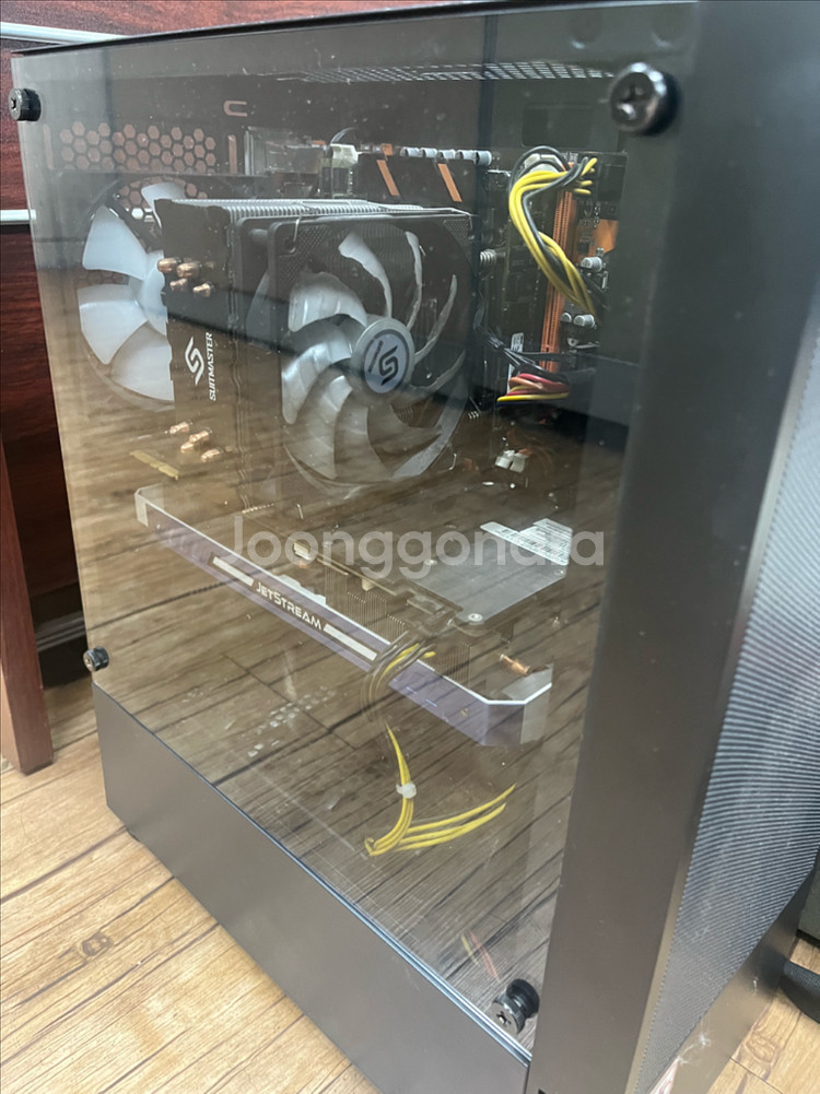 제온 E5 2678 /RAM 48GB/GTX1070본체--1
