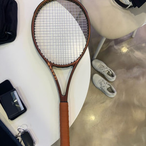 윌슨 프로스태프 V14 97 UL 270g +새 스트링