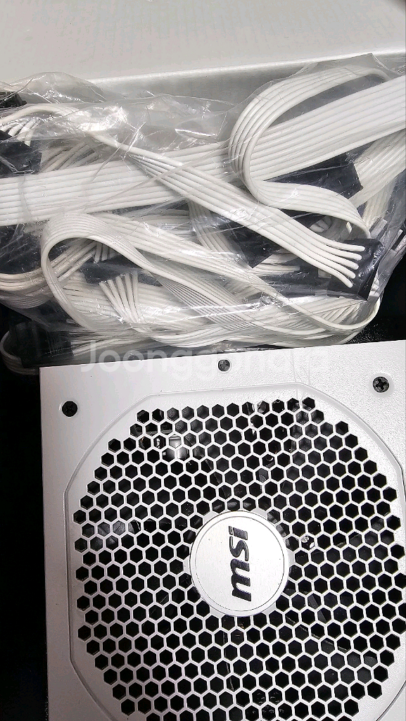 MSI A750GF white 파워--3