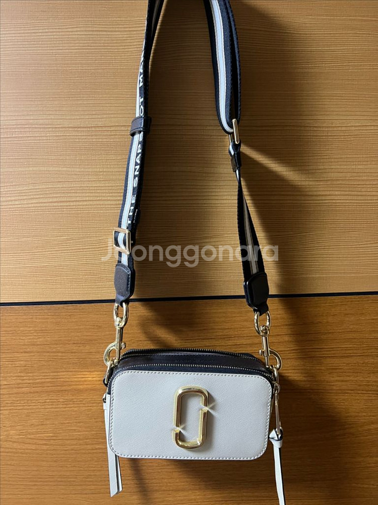 마크제이콥스 카메라백--0