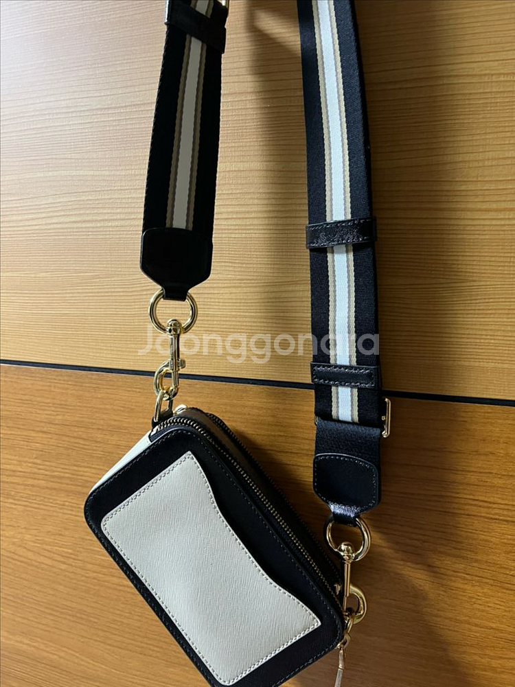 마크제이콥스 카메라백--2