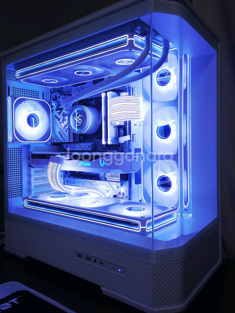 9800X3D , RTX 5070 튜닝 컴퓨터--0