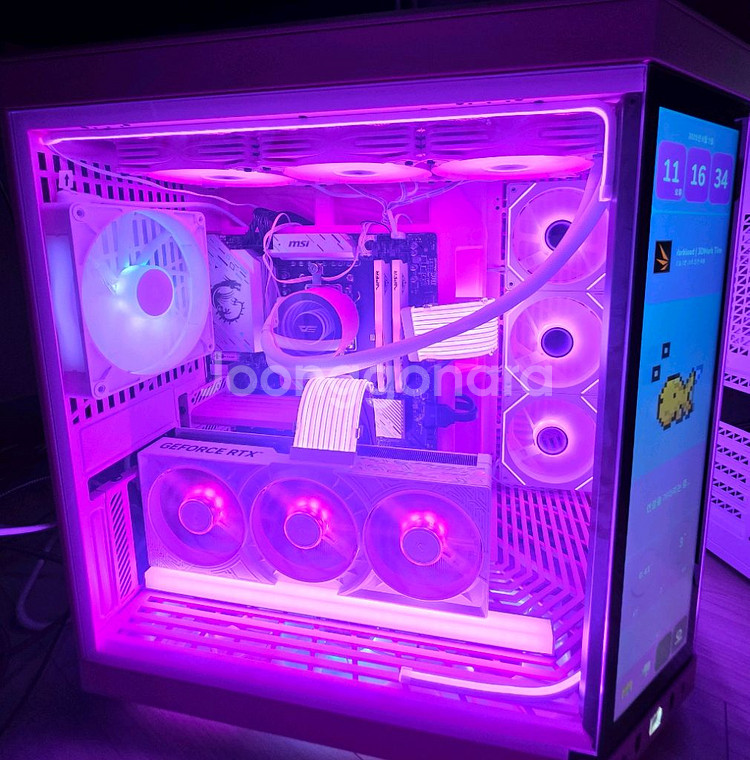 9800x3d 5080 Y70 핑크 어항본체(신품)--1