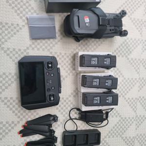 DJI Mavic 3 드론 풀세트 판매합니다.