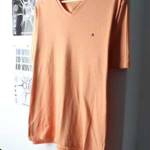 (L-XL) 타미힐피거 반팔 티셔츠 브이넥 주황