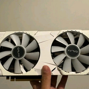 갤럭시 rtx2080 super 8g 화이트 팝니다