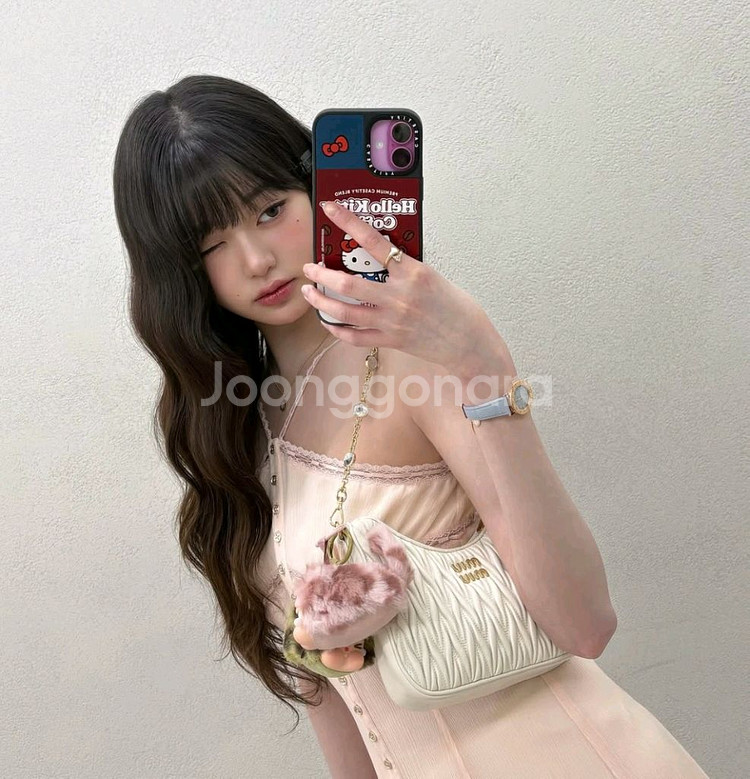 미우미우 마테라쎄 나파 가죽 숄더백 화이트--0