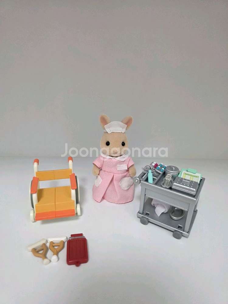 실바니안패밀리 간호사 피규어 세트 5091--0