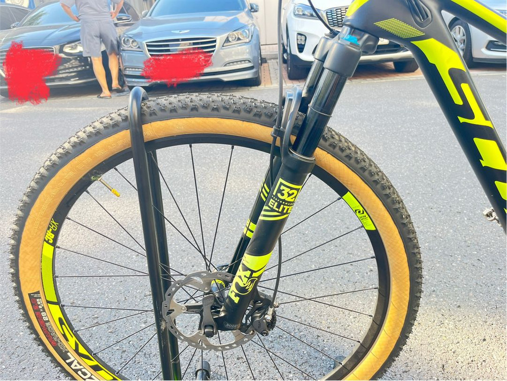 스캇 스파크900 월드컵--5