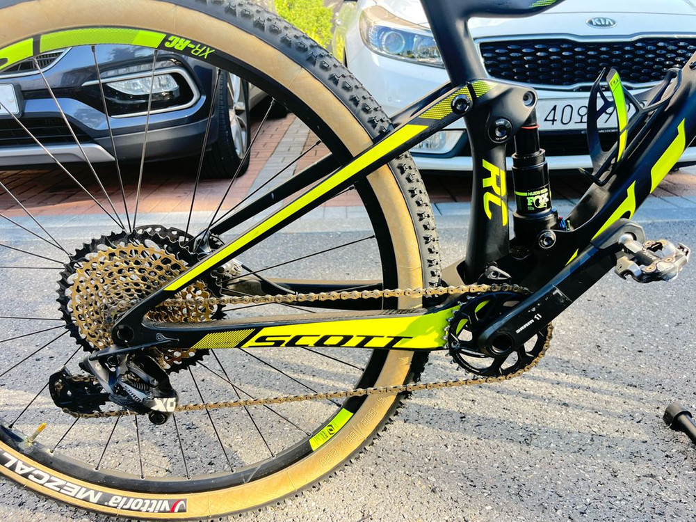 스캇 스파크900 월드컵--8