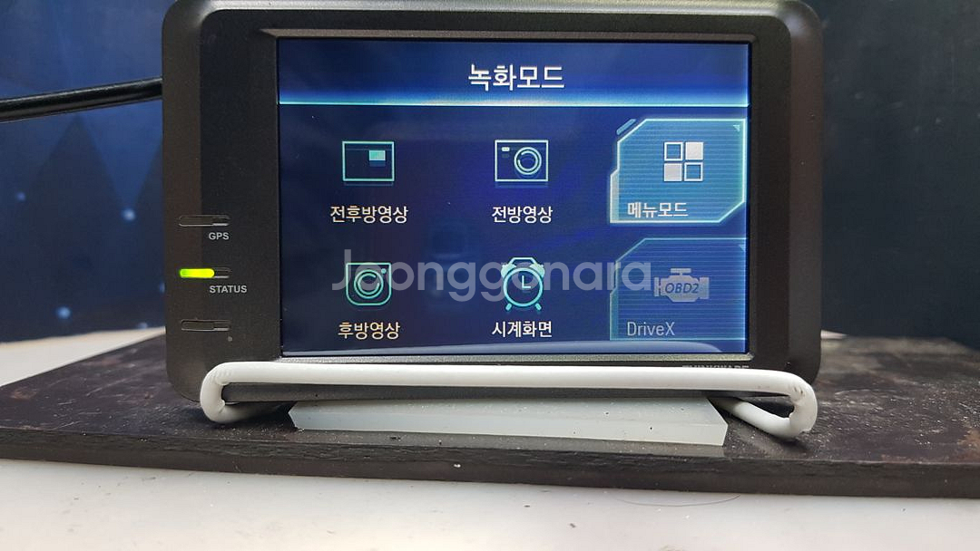 정비된 아이나비 블랙골드2k 앞쪽 본체만.--3
