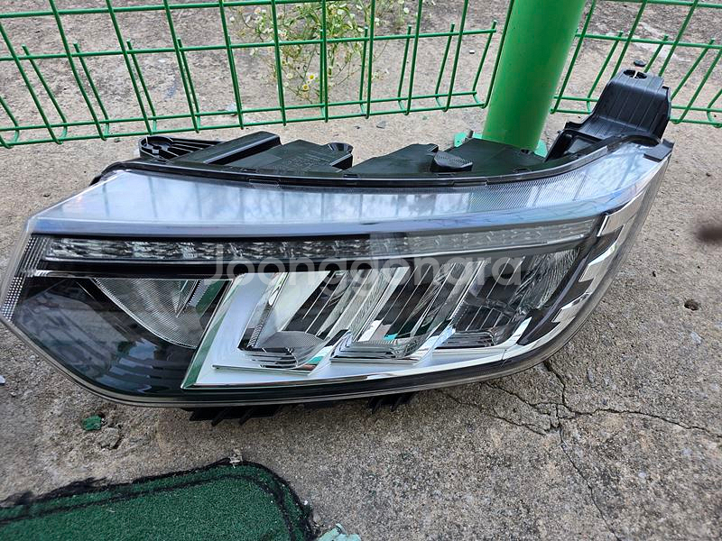 베리뉴 티볼리 순정 라이트--0