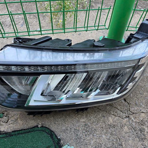 베리뉴 티볼리 순정 라이트