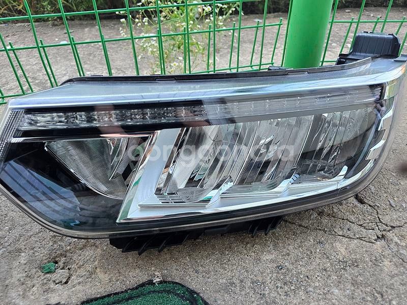 베리뉴 티볼리 순정 라이트--1