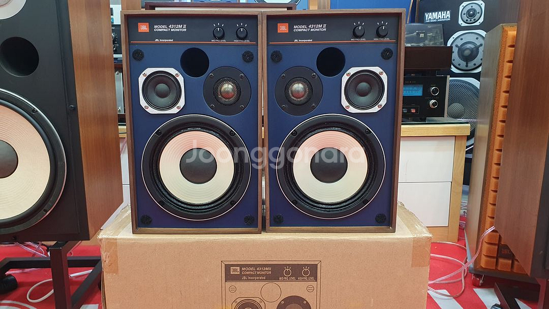 JBL4312M2스피커/원박스/단순개봉/초민트급--2