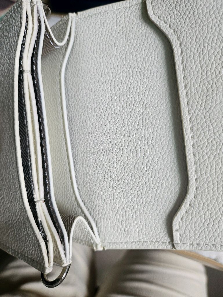 (원가 56,000)마스마룰즈 마이크로 월렛백 화이트--4