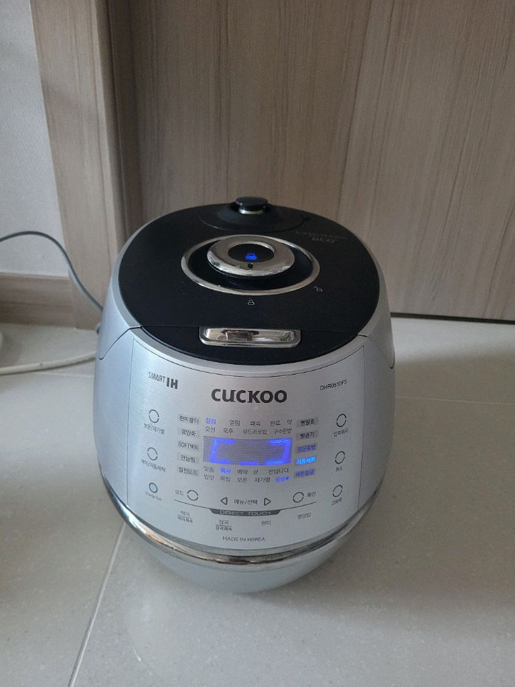 쿠쿠압력솥 6인용 고화력--1