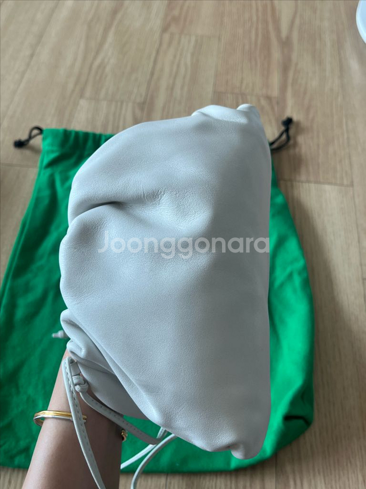 보테가 베네타 파우치 백 (만두백) 스몰--4