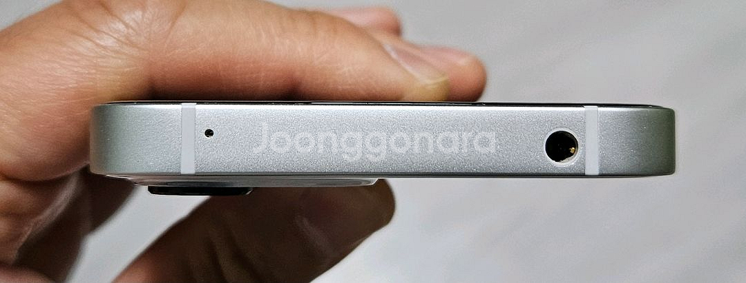 마이브 시나모롤키즈폰 화이트 128GB 싸게 팝니다.--2