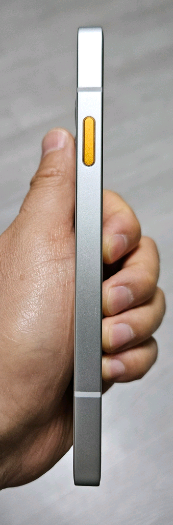 마이브 시나모롤키즈폰 화이트 128GB 싸게 팝니다.--5