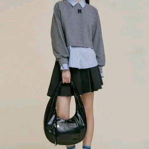 럭키마르쉐 블랙 에나멜 숄더백
