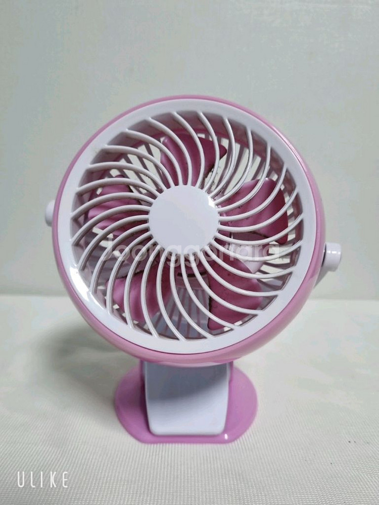 집게형 충전식 탁상 선풍기--1
