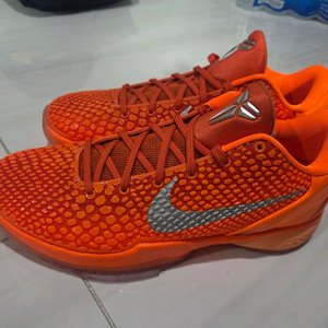 나이키 코비6 토탈 오렌지 270사이즈