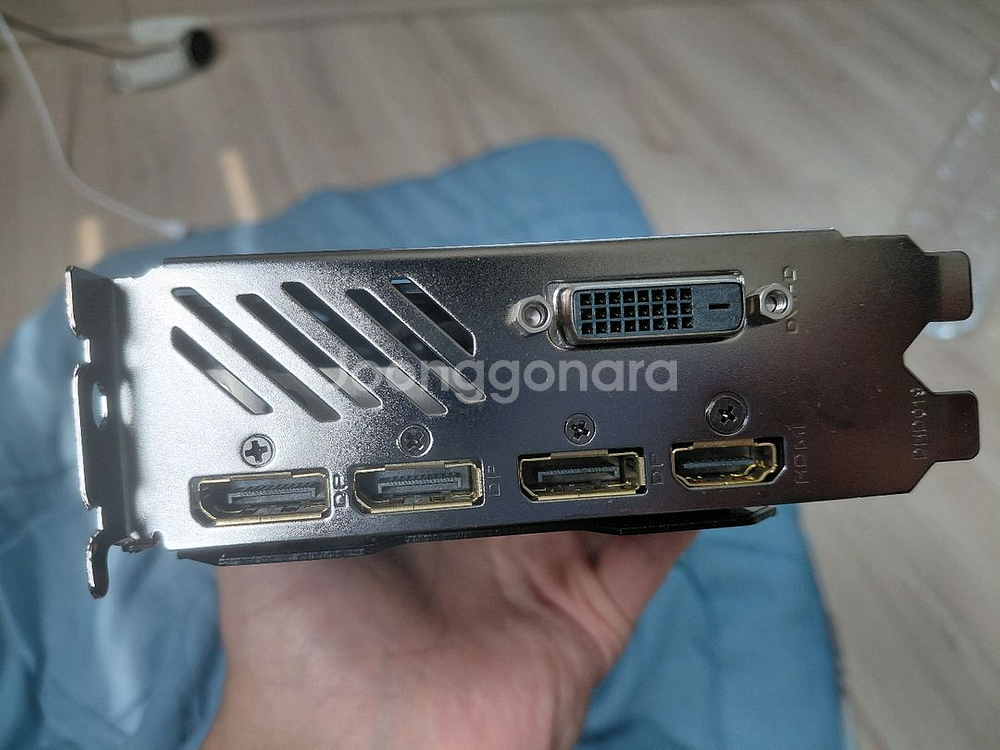 기가바이트 gtx1060 6gb--2