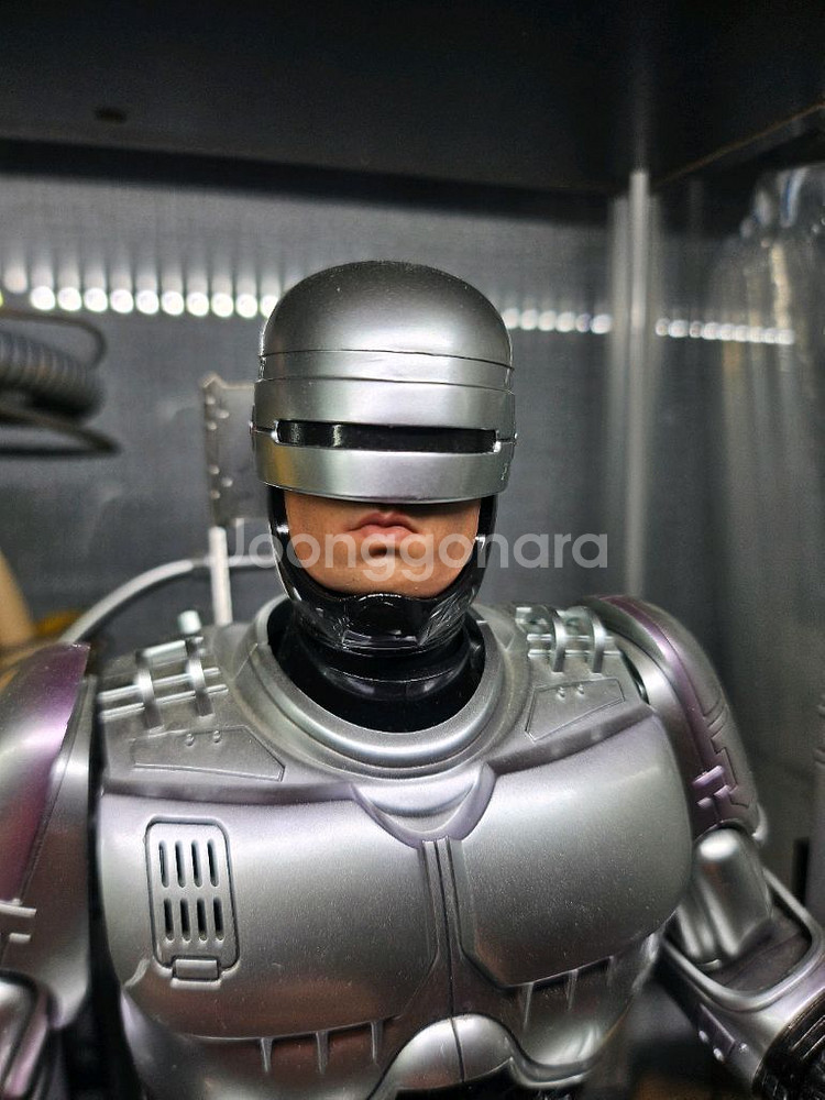 핫토이 로보캅 도킹체어 합본 판매합니다--0
