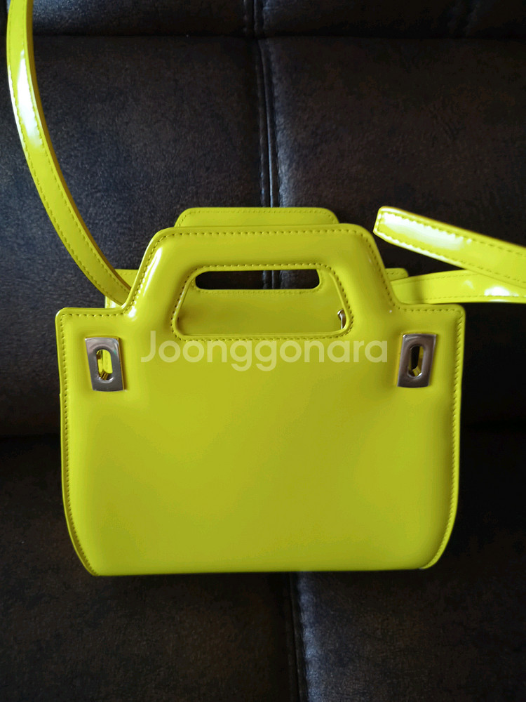 페라가모 완다 미니백--0