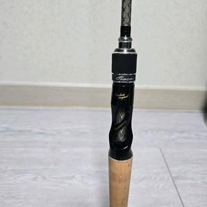 메가배스 오로치 xxx F2.1/2-67K BLACK