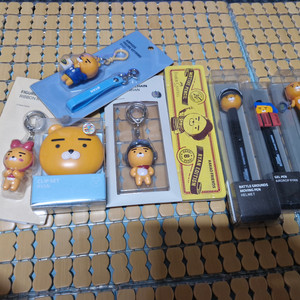 라이언 필기구&키링 굿즈