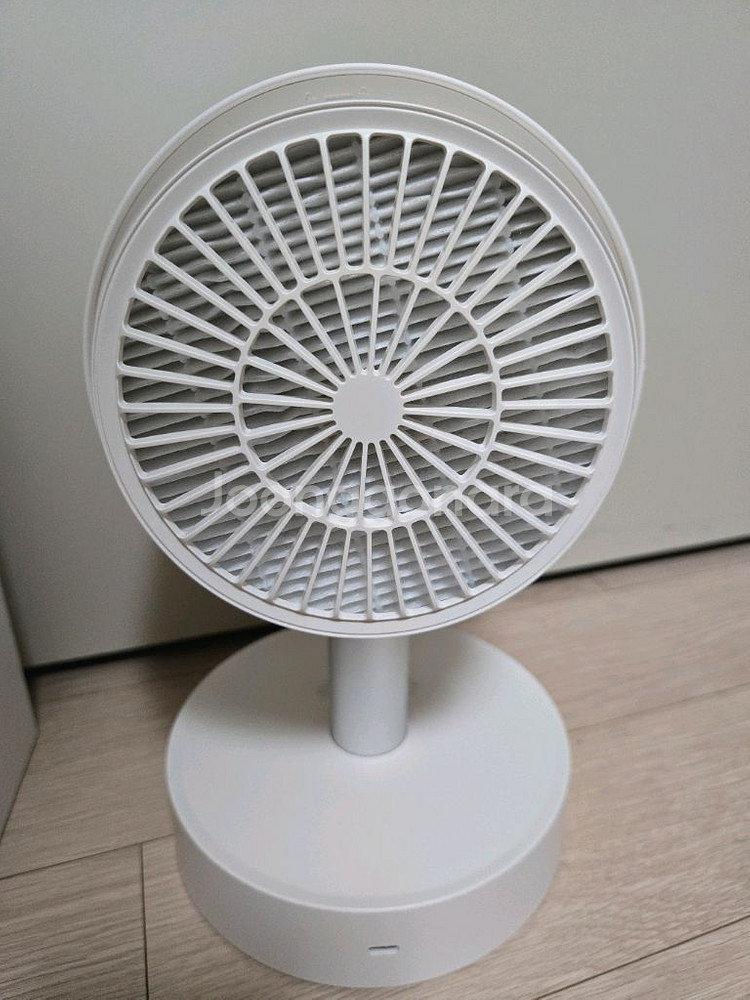 (새상품)소싱 캠핑 탁상용 무선충전 선풍기--3