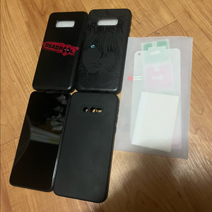 갤럭시 S10e 블랙 128GB 상태 깨끗