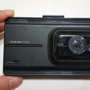 아이나비 Z7000 QHD